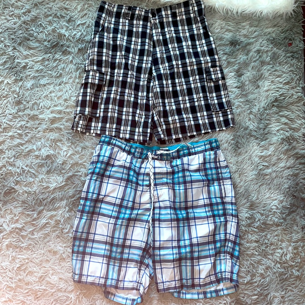 Men’s shorts - Picture 2 of 2
